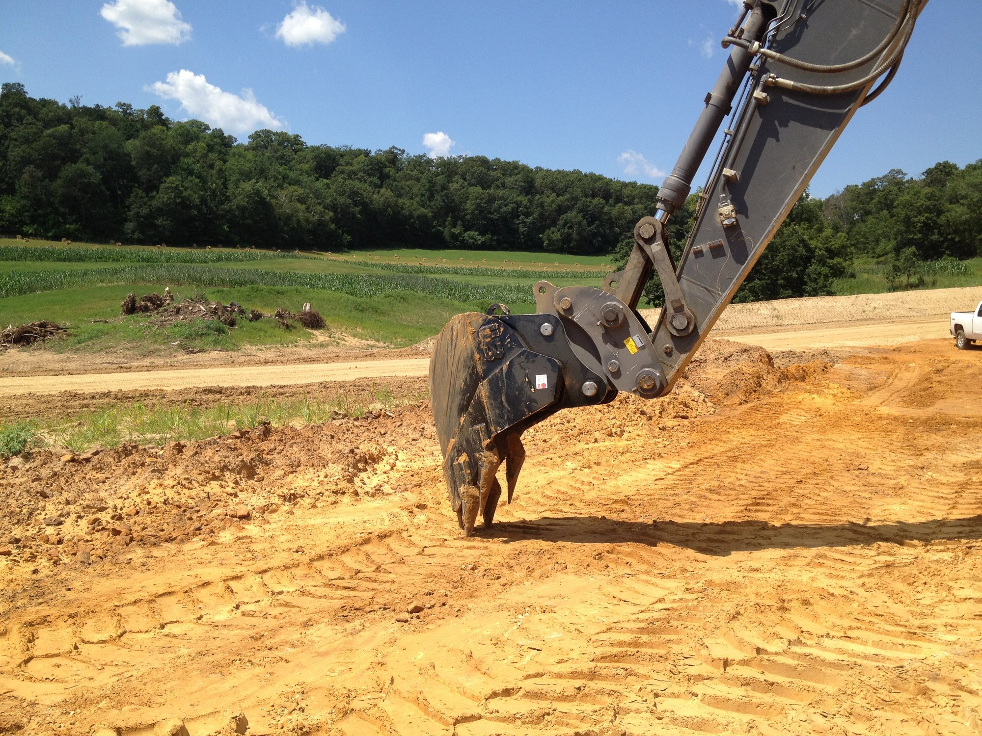 VolvoEC360_VLineStrataBucket_012